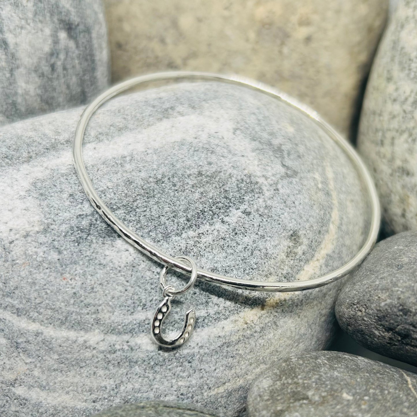 HORSESHOE CHARM BANGLE