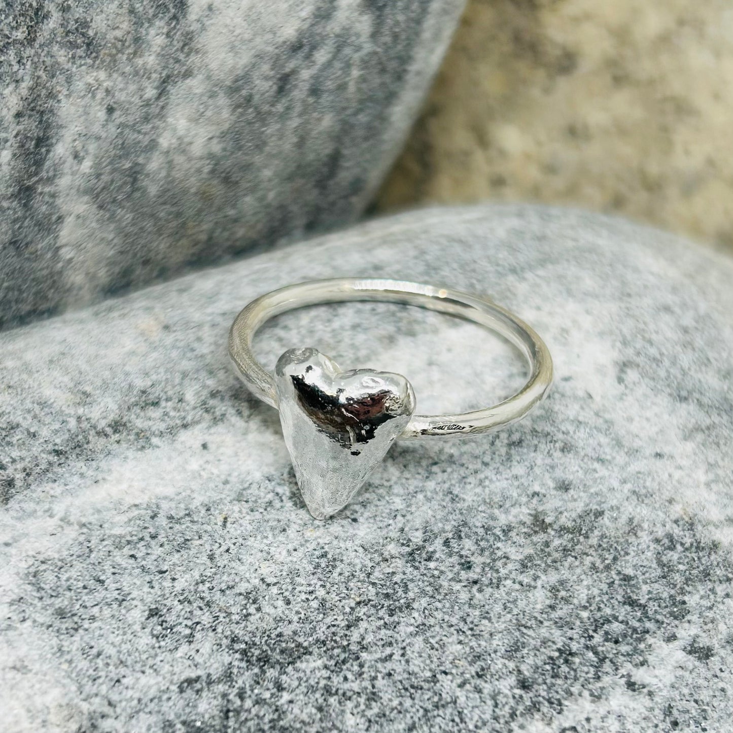 SIGNATURE CHUNKY HEART RING