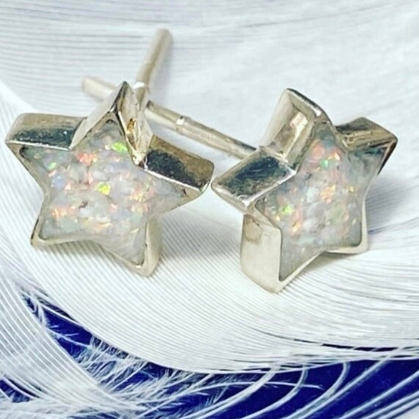 MEMORIAL SMALL STAR STUD EARRINGS