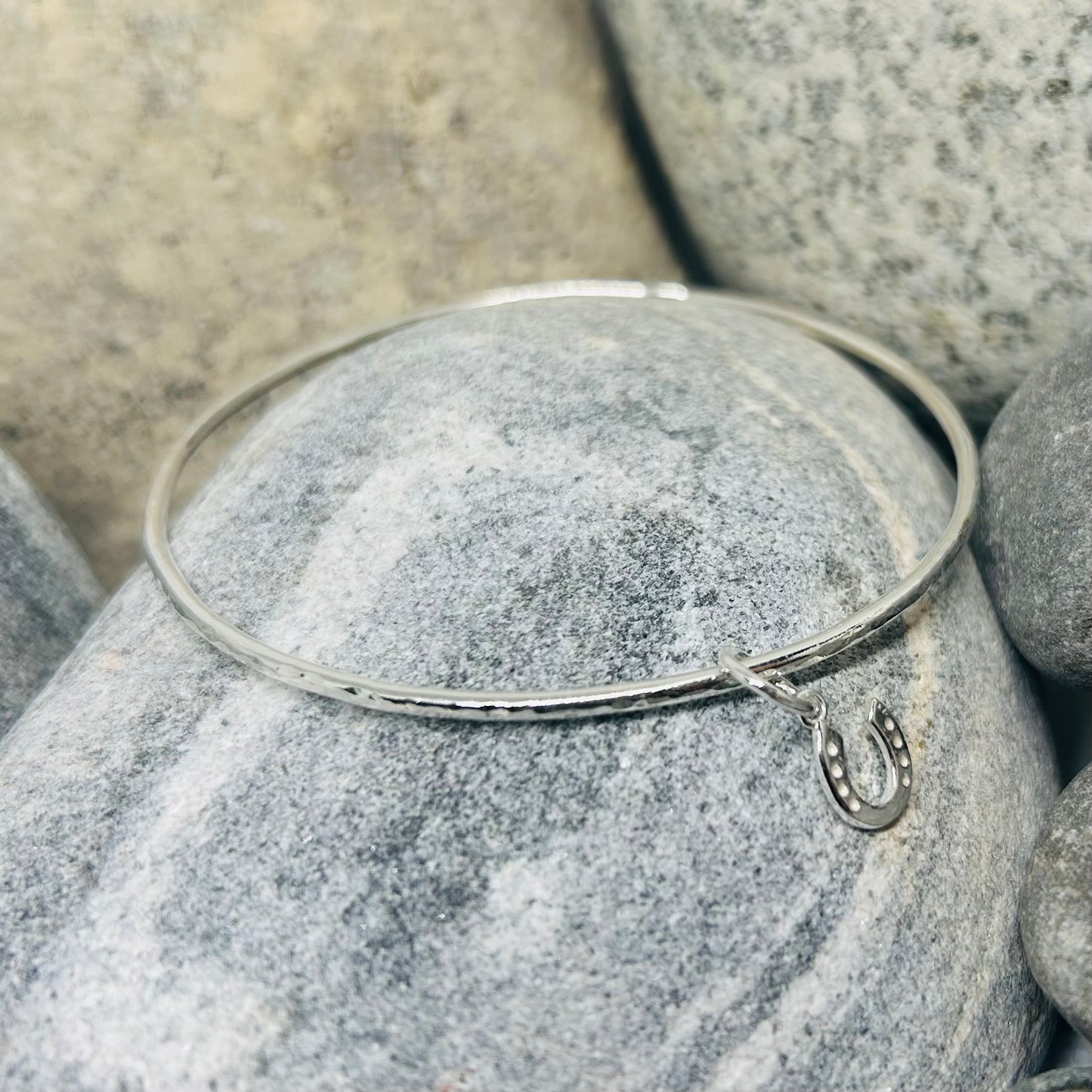 HORSESHOE CHARM BANGLE