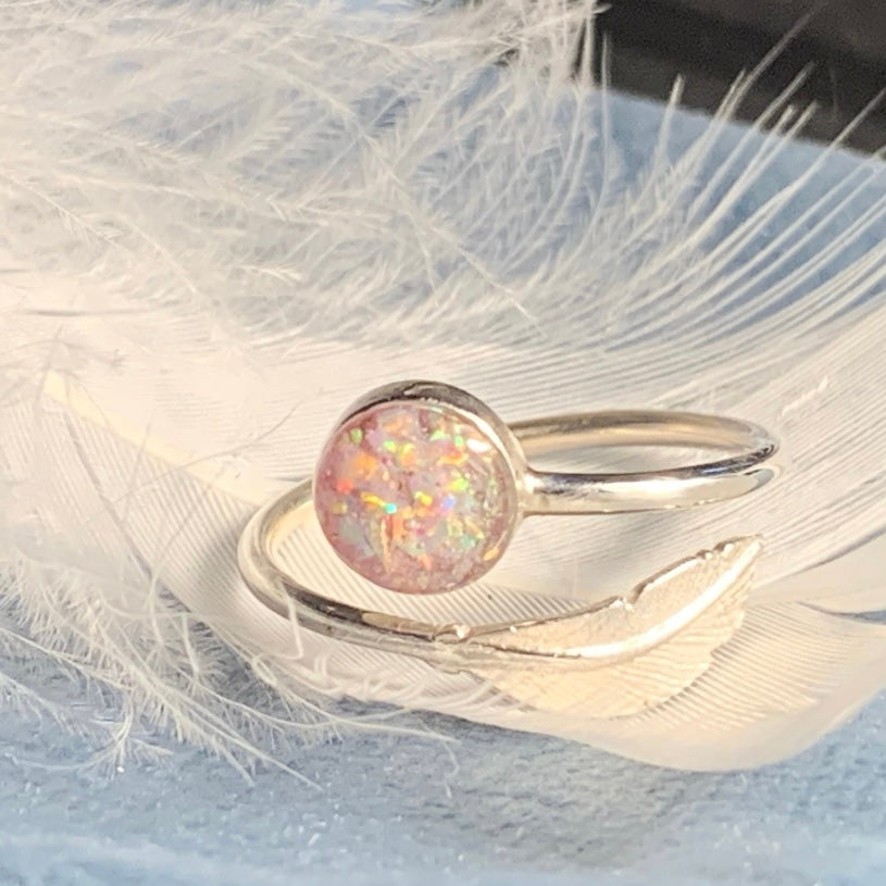 MEMORIAL ADJUSTABLE FEATHER RING